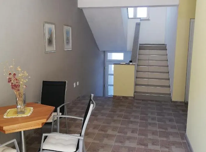 Jelancic Апартаменты Паг